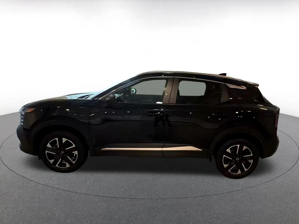 2026 Nissan Kicks - Image 11 of 31