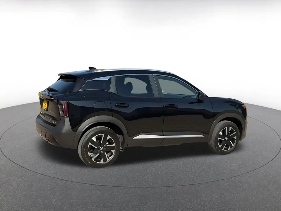 2026 Nissan Kicks - Image 17 of 31