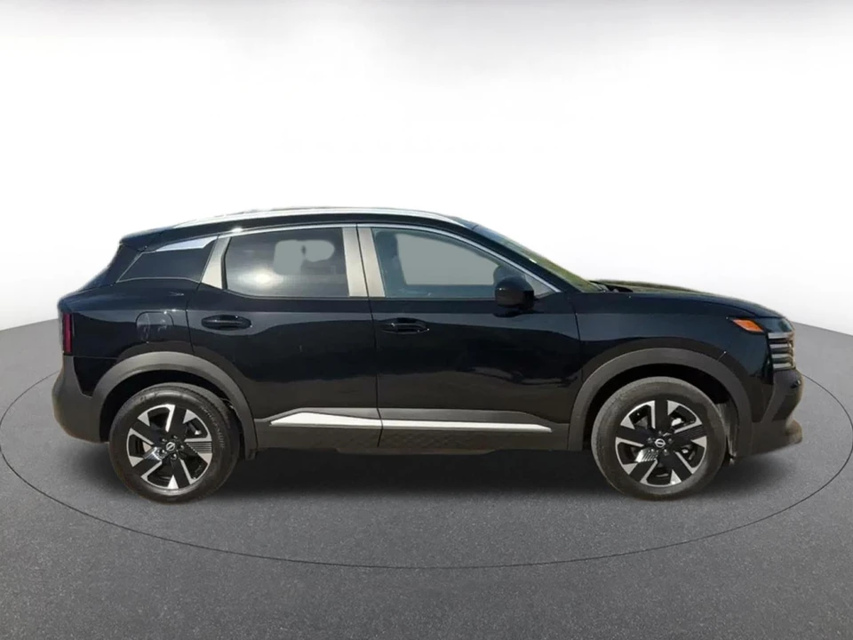 2026 Nissan Kicks - Image 18 of 31