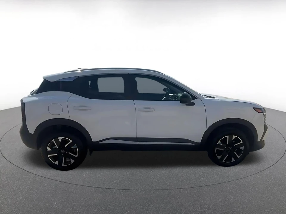 2026 Nissan Kicks - Image 17 of 31