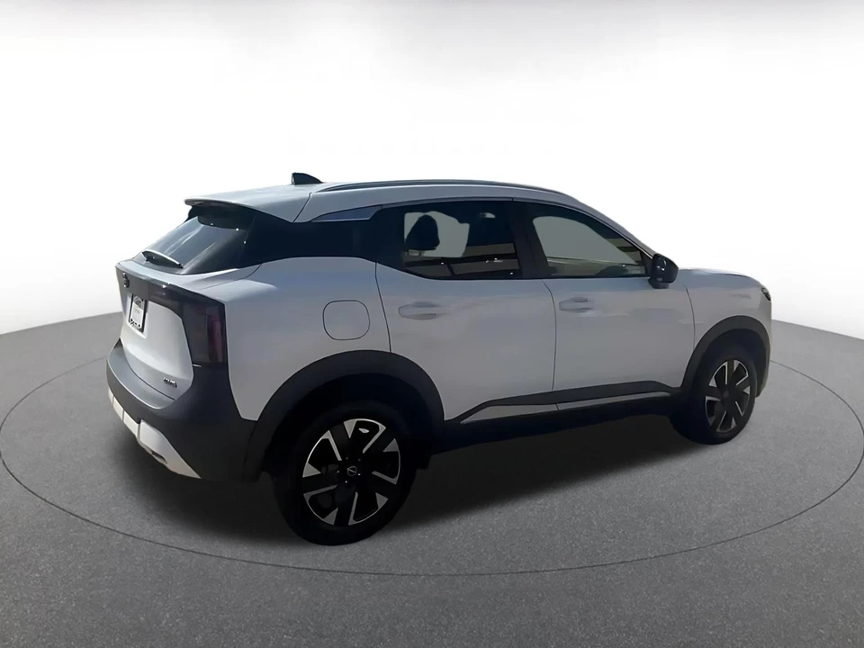 2026 Nissan Kicks - Image 15 of 31