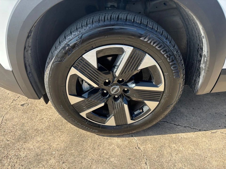 2026 Nissan Kicks - Image 30 of 31
