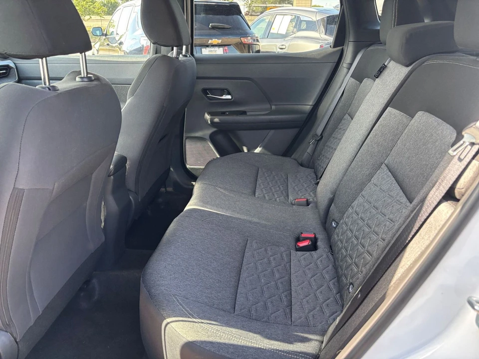 2026 Nissan Kicks - Image 26 of 31