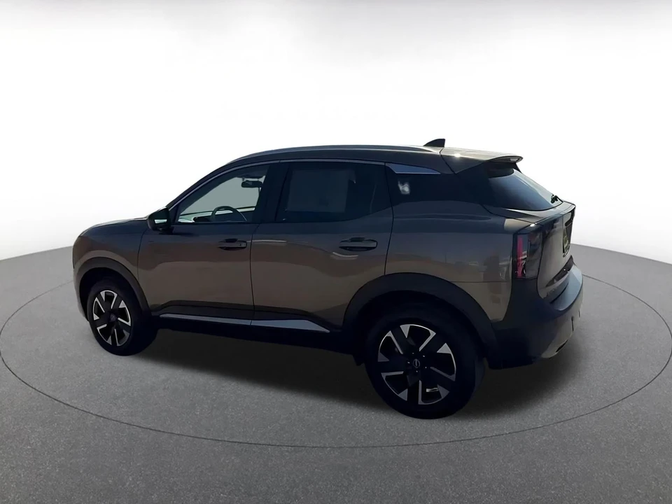 2026 Nissan Kicks - Image 11 of 31