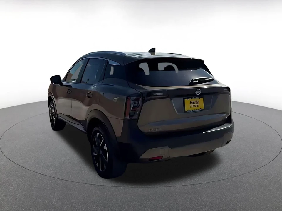 2026 Nissan Kicks - Image 12 of 31