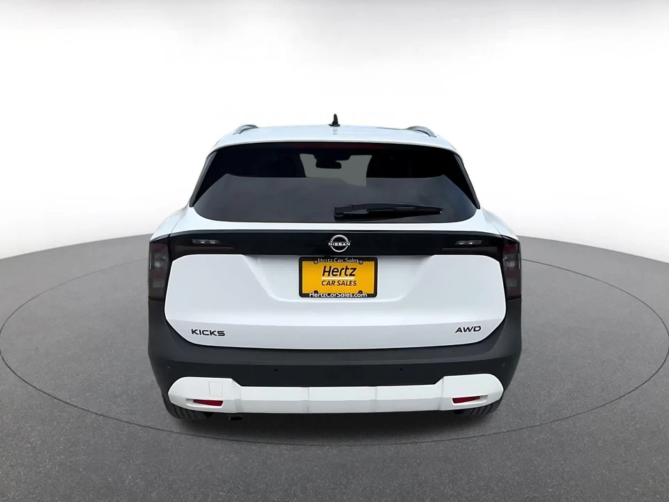 2026 Nissan Kicks - Image 14 of 31