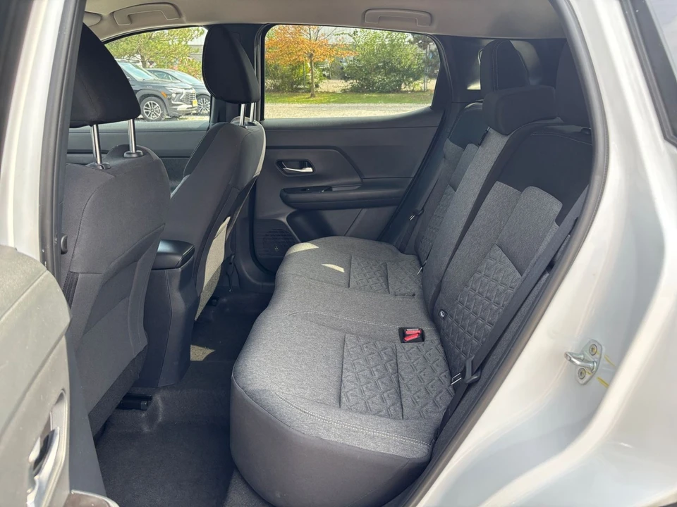 2026 Nissan Kicks - Image 27 of 31