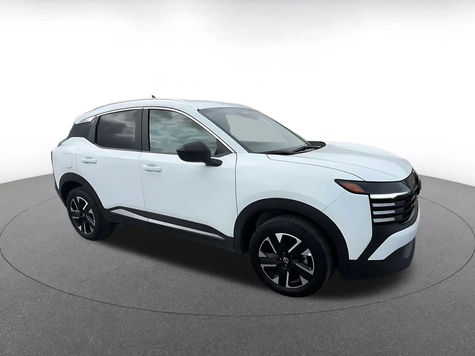 2026 Nissan Kicks - Image 2 of 31