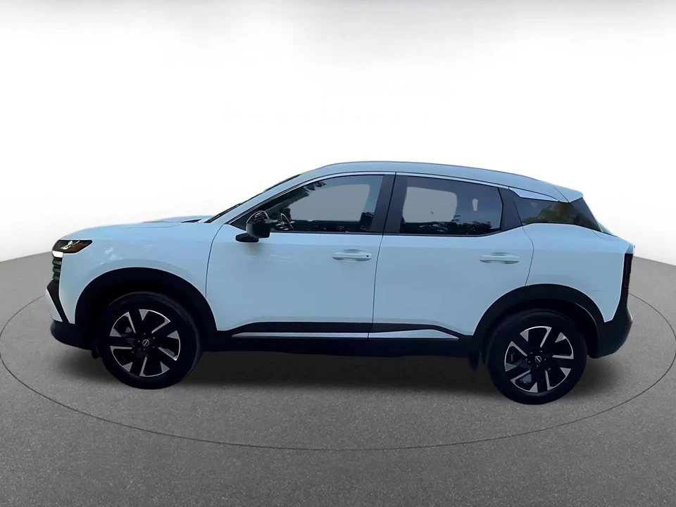 2026 Nissan Kicks - Image 11 of 31