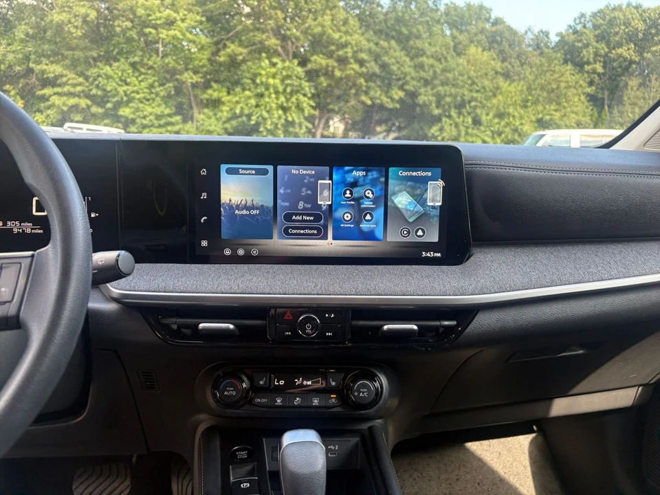 2026 Nissan Kicks - Image 18 of 31