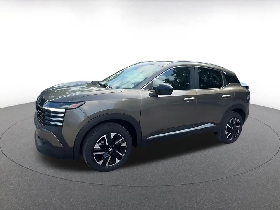 2026 Nissan Kicks - Image 9 of 31