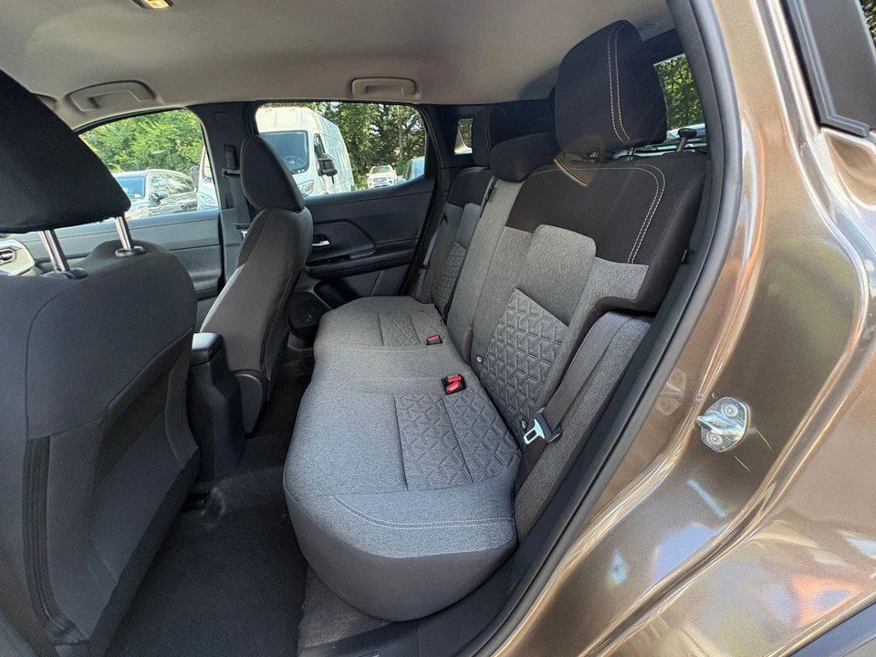 2026 Nissan Kicks - Image 23 of 31
