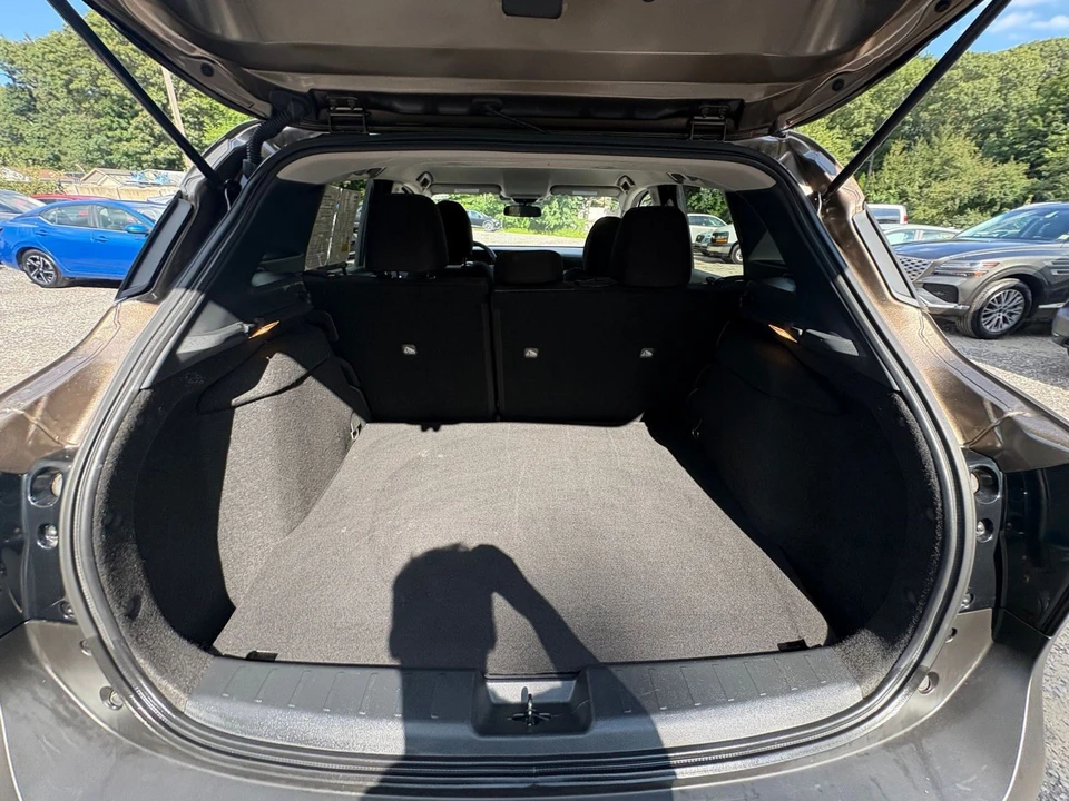 2026 Nissan Kicks - Image 29 of 31