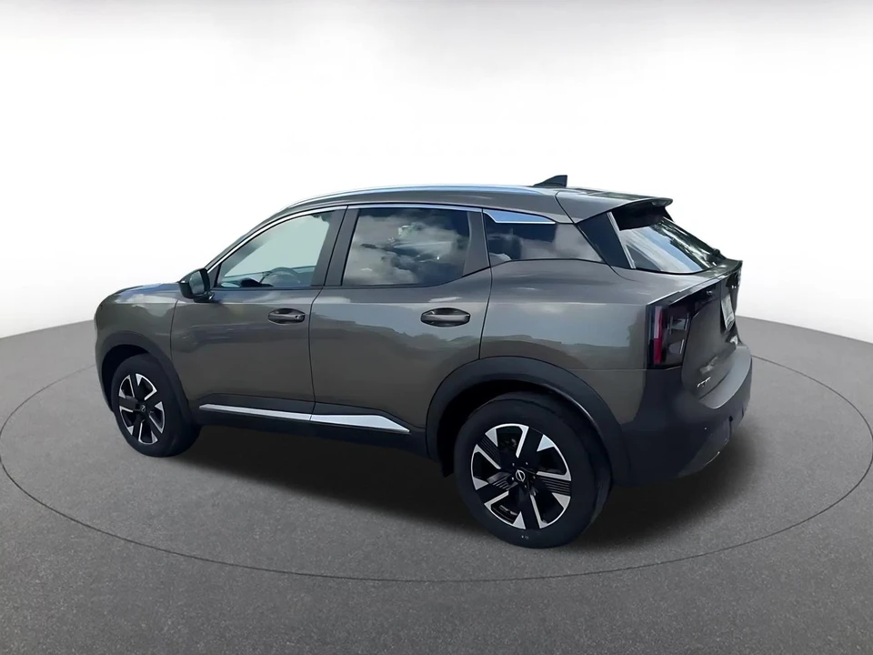 2026 Nissan Kicks - Image 12 of 31