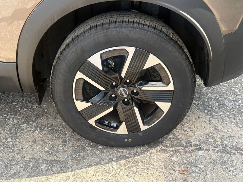 2026 Nissan Kicks - Image 28 of 31