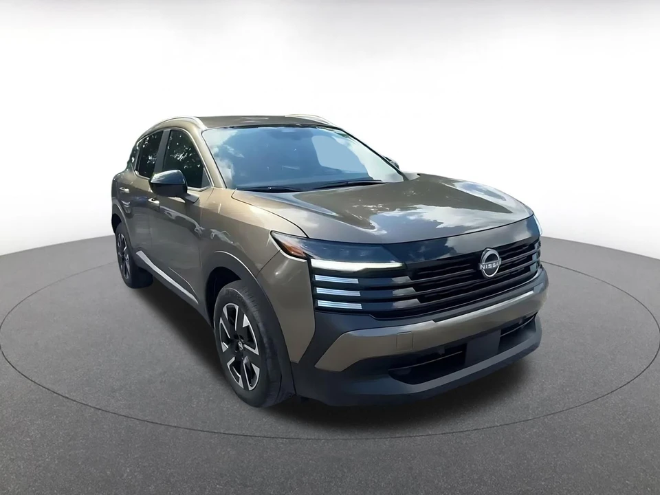 2026 Nissan Kicks - Image 3 of 31
