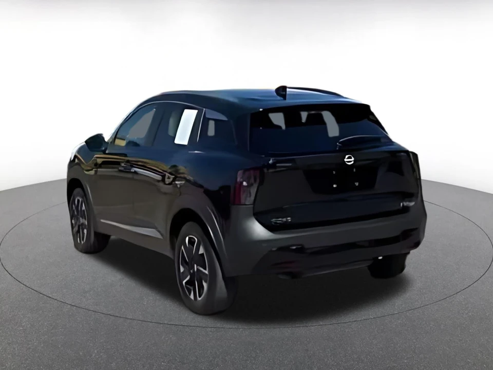 2026 Nissan Kicks - Image 16 of 31