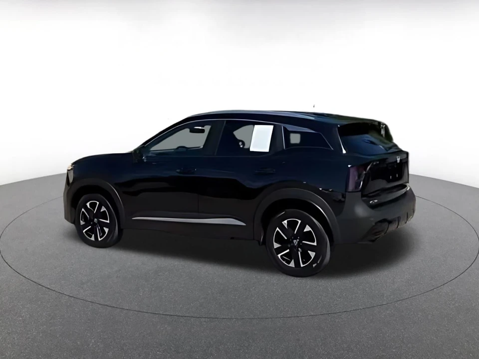 2026 Nissan Kicks - Image 15 of 31