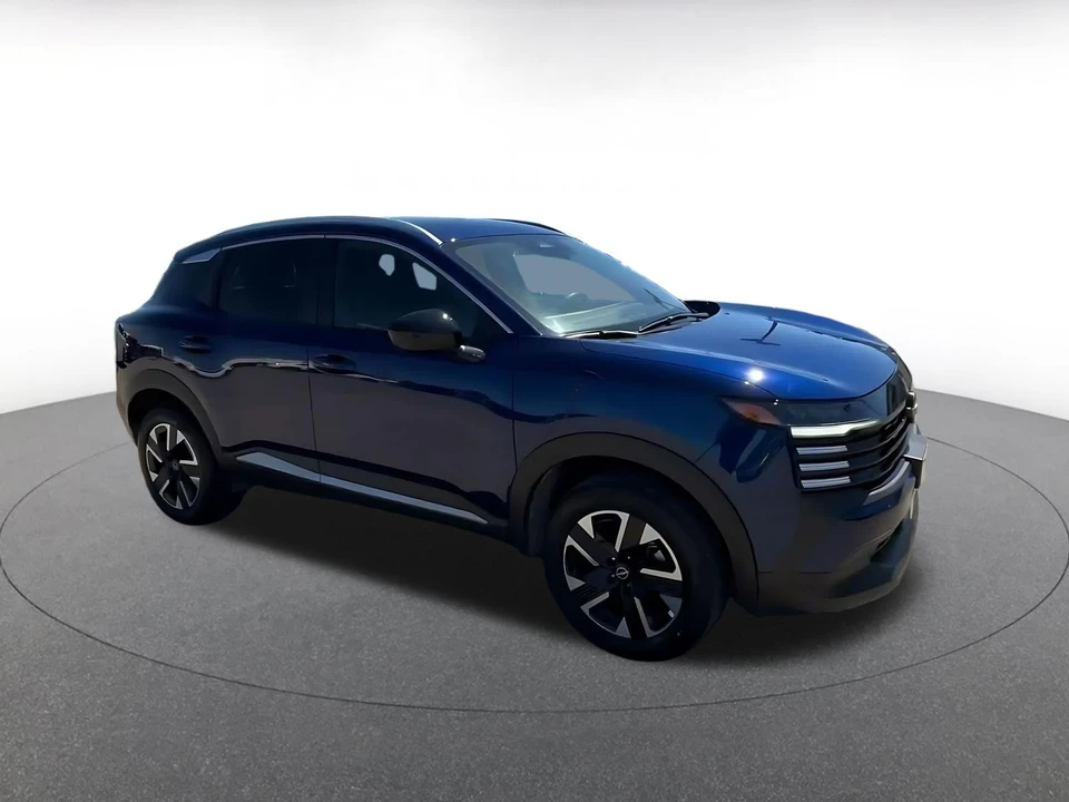 2026 Nissan Kicks - Image 2 of 31