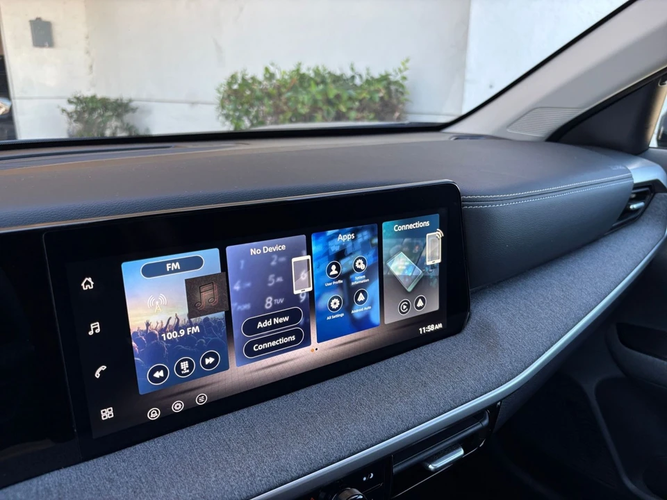 2026 Nissan Kicks - Image 21 of 31