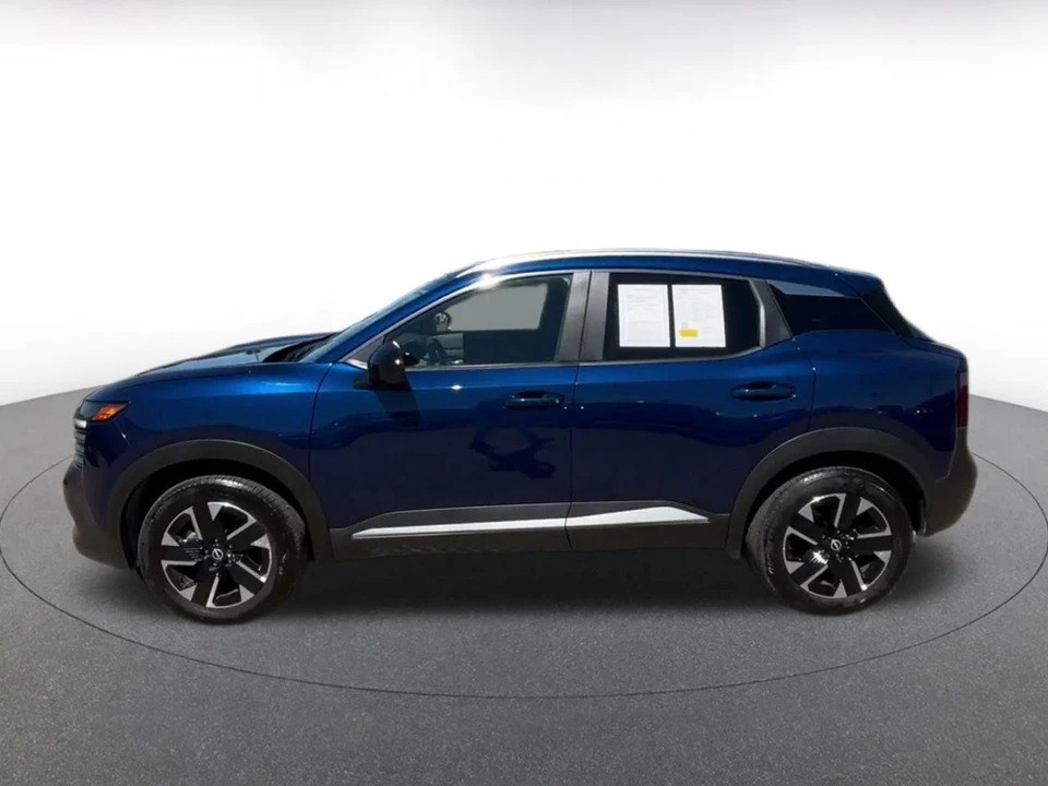 2026 Nissan Kicks - Image 9 of 31