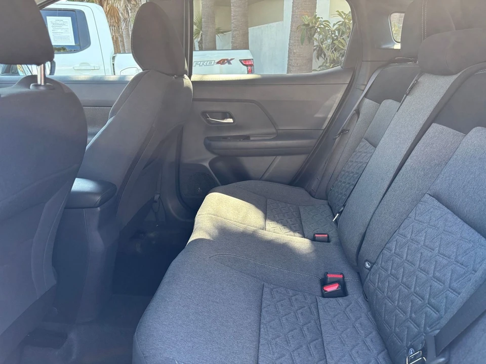 2026 Nissan Kicks - Image 26 of 31