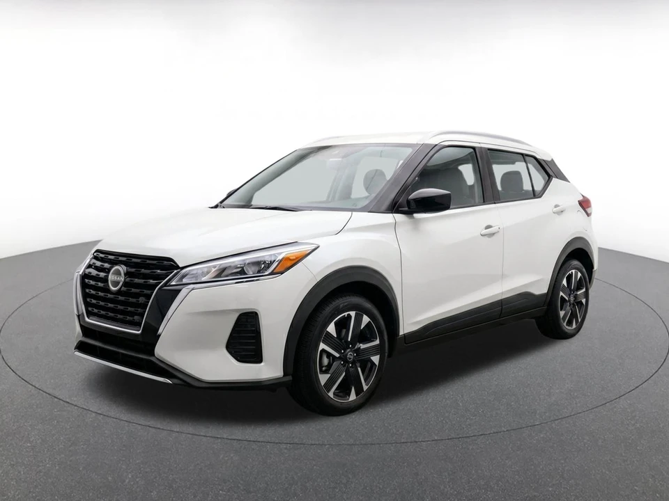 2026 Nissan Kicks - Image 3 of 24