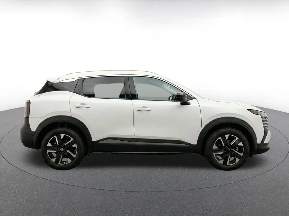 2026 Nissan Kicks - Image 12 of 24