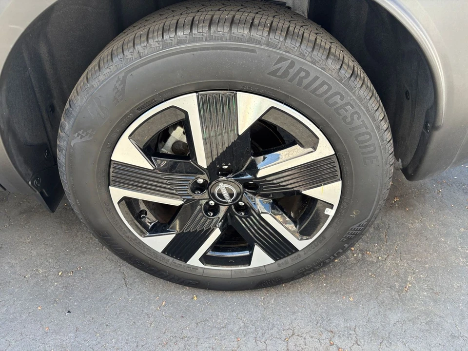 2026 Nissan Kicks - Image 30 of 31