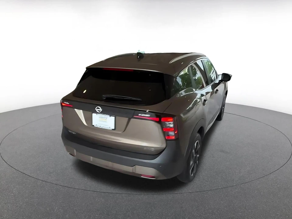 2026 Nissan Kicks - Image 15 of 31