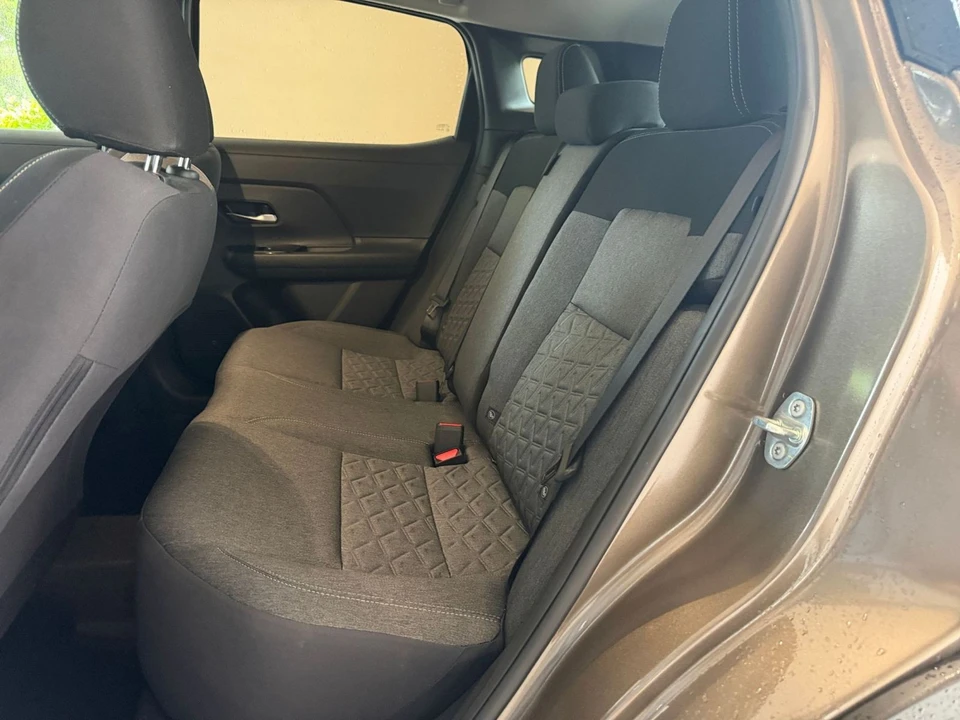 2026 Nissan Kicks - Image 22 of 31