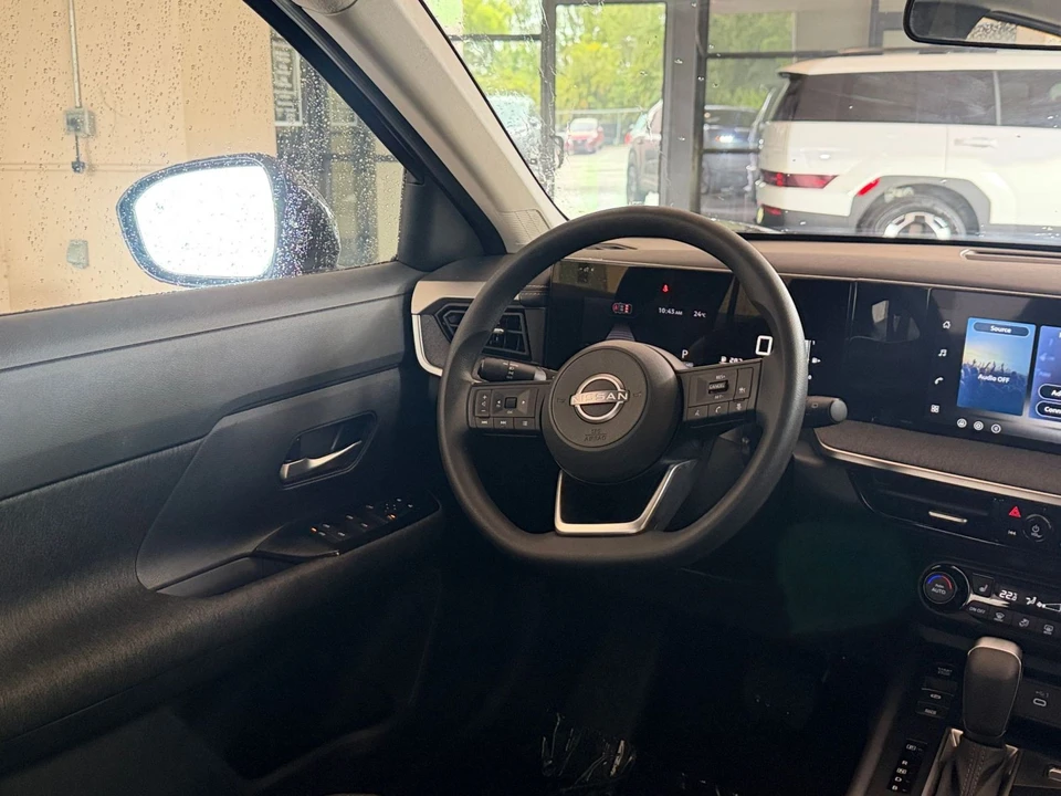 2026 Nissan Kicks - Image 30 of 31