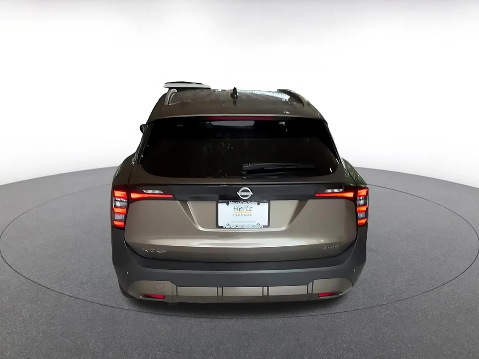 2026 Nissan Kicks - Image 14 of 31