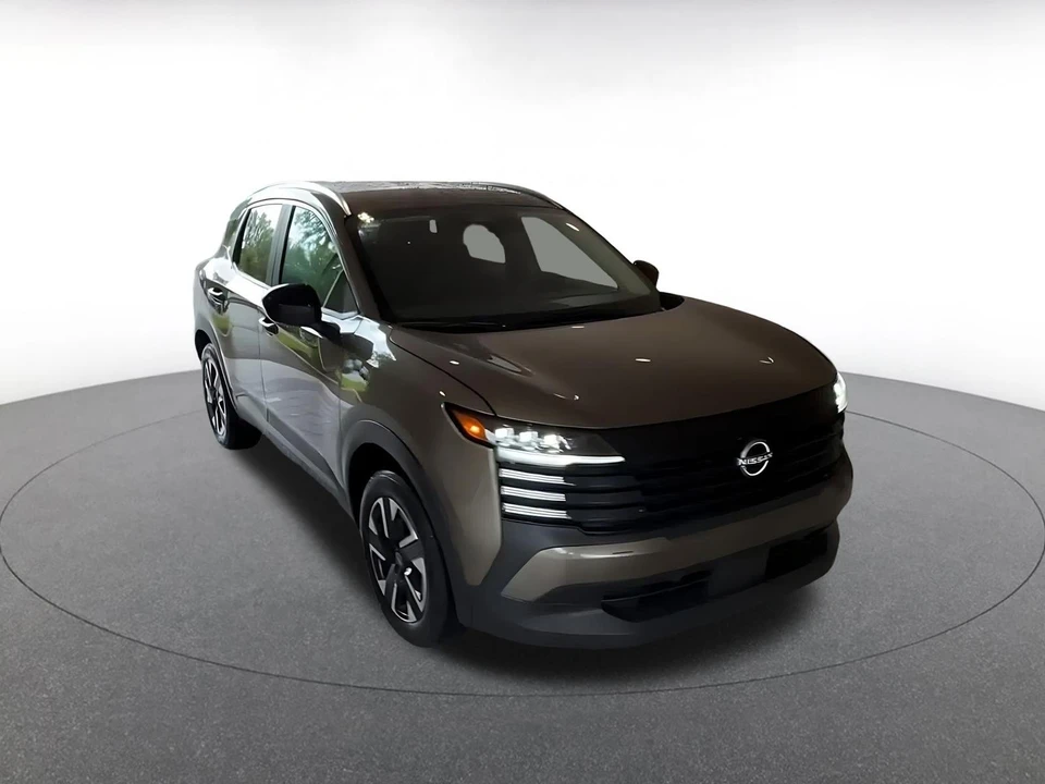 2026 Nissan Kicks - Image 3 of 31
