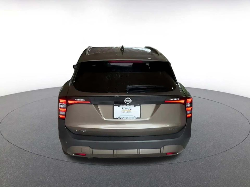 2026 Nissan Kicks - Image 14 of 31