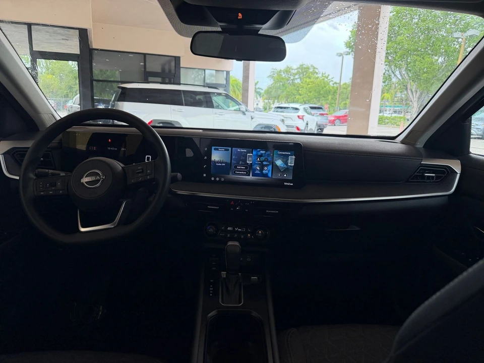 2026 Nissan Kicks - Image 29 of 31