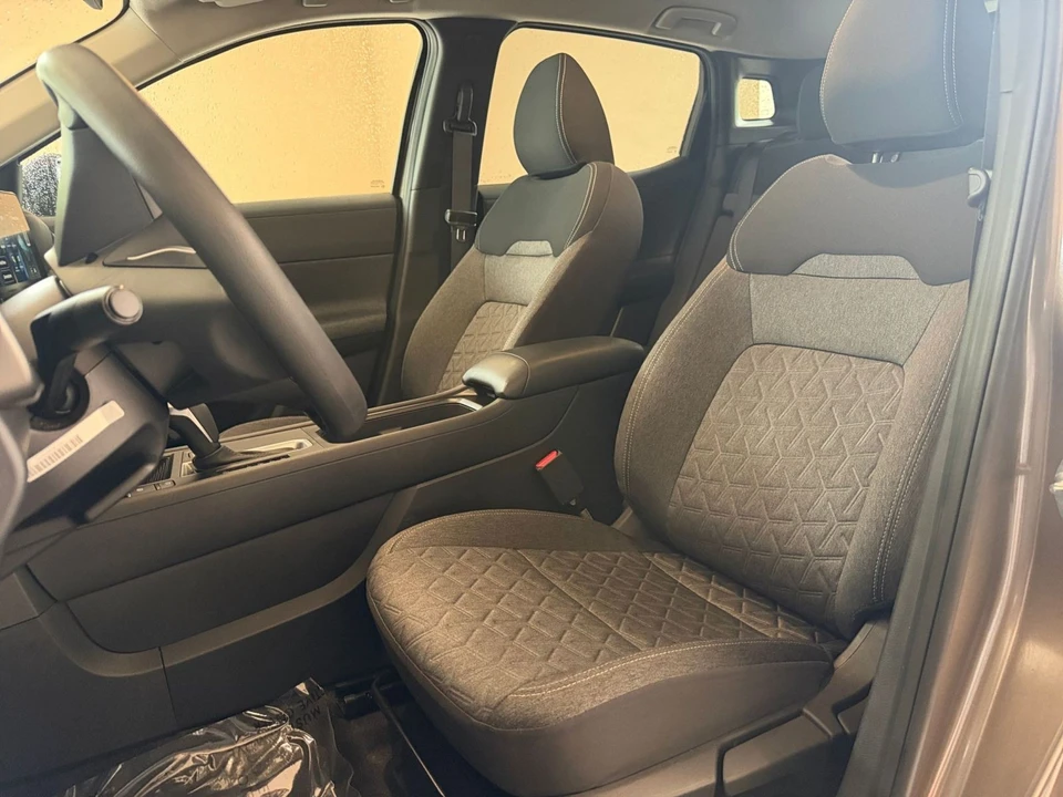 2026 Nissan Kicks - Image 24 of 31