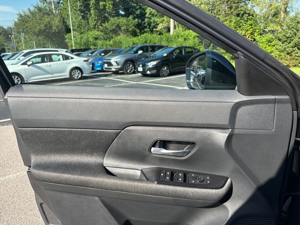 2026 Nissan Kicks - Image 20 of 31