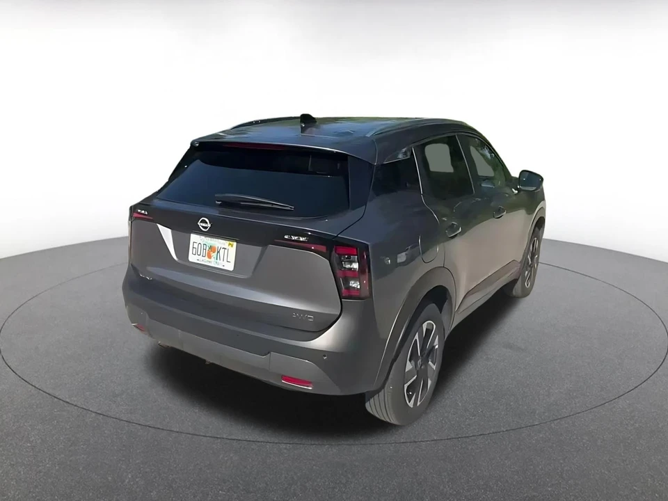 2026 Nissan Kicks - Image 17 of 31