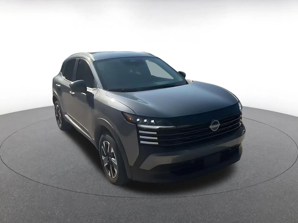 2026 Nissan Kicks - Image 3 of 31