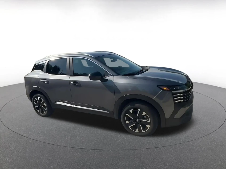 2026 Nissan Kicks - Image 2 of 31