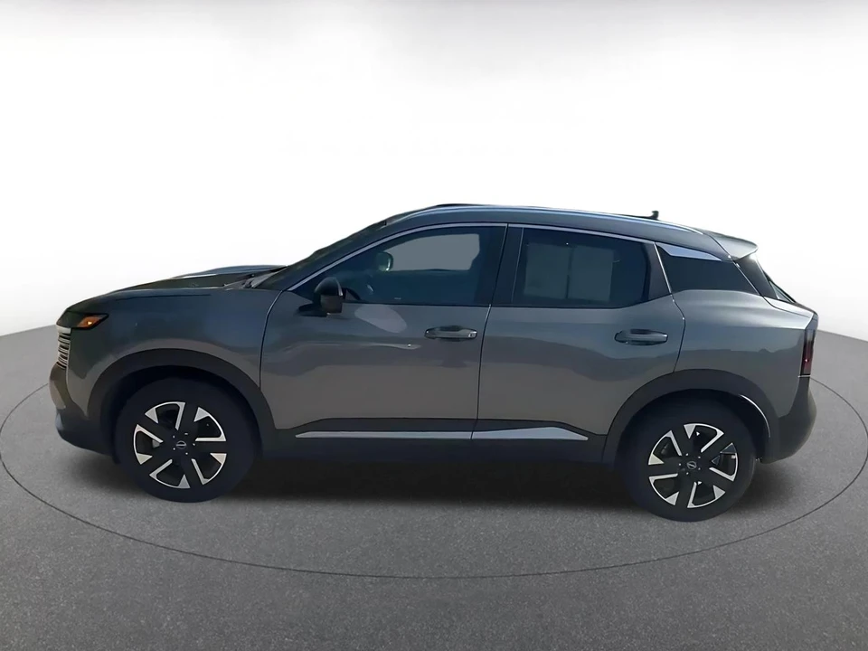 2026 Nissan Kicks - Image 11 of 31