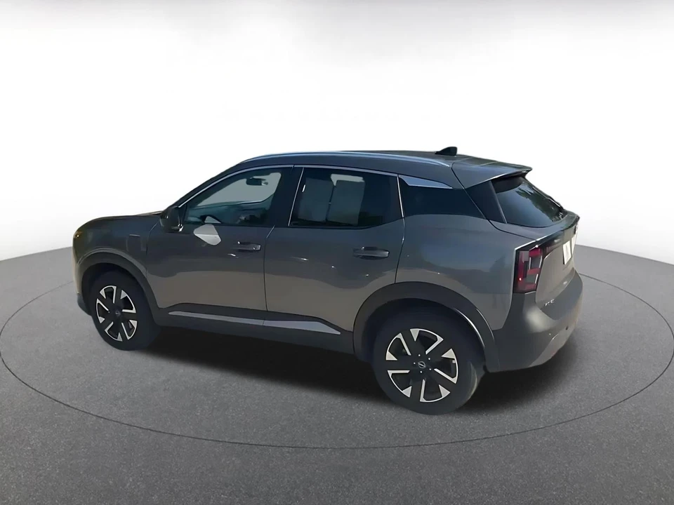 2026 Nissan Kicks - Image 12 of 31