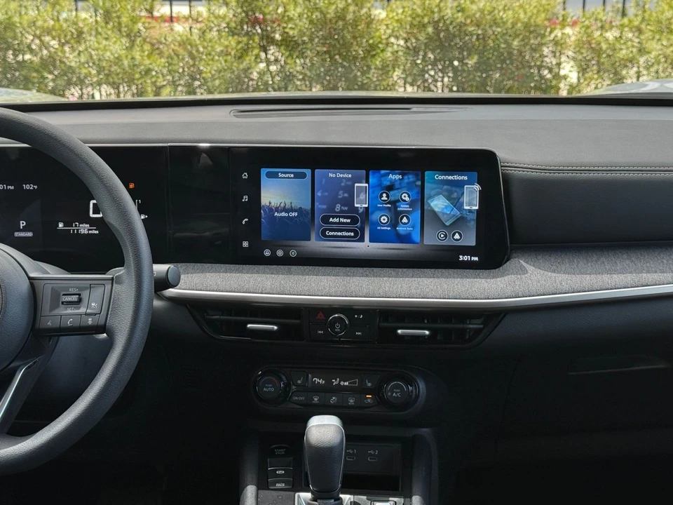 2026 Nissan Kicks - Image 18 of 31