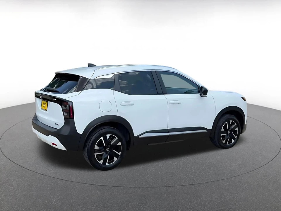2026 Nissan Kicks - Image 16 of 31