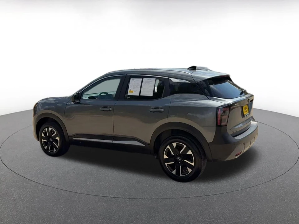 2026 Nissan Kicks - Image 11 of 31