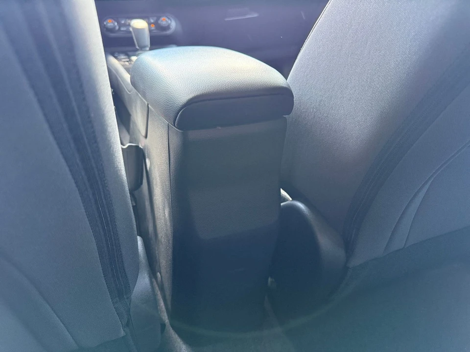 2026 Nissan Kicks - Image 24 of 31