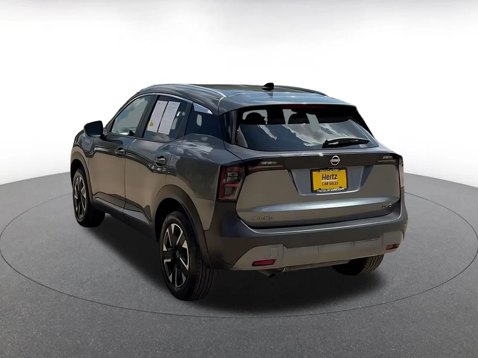 2026 Nissan Kicks - Image 12 of 31