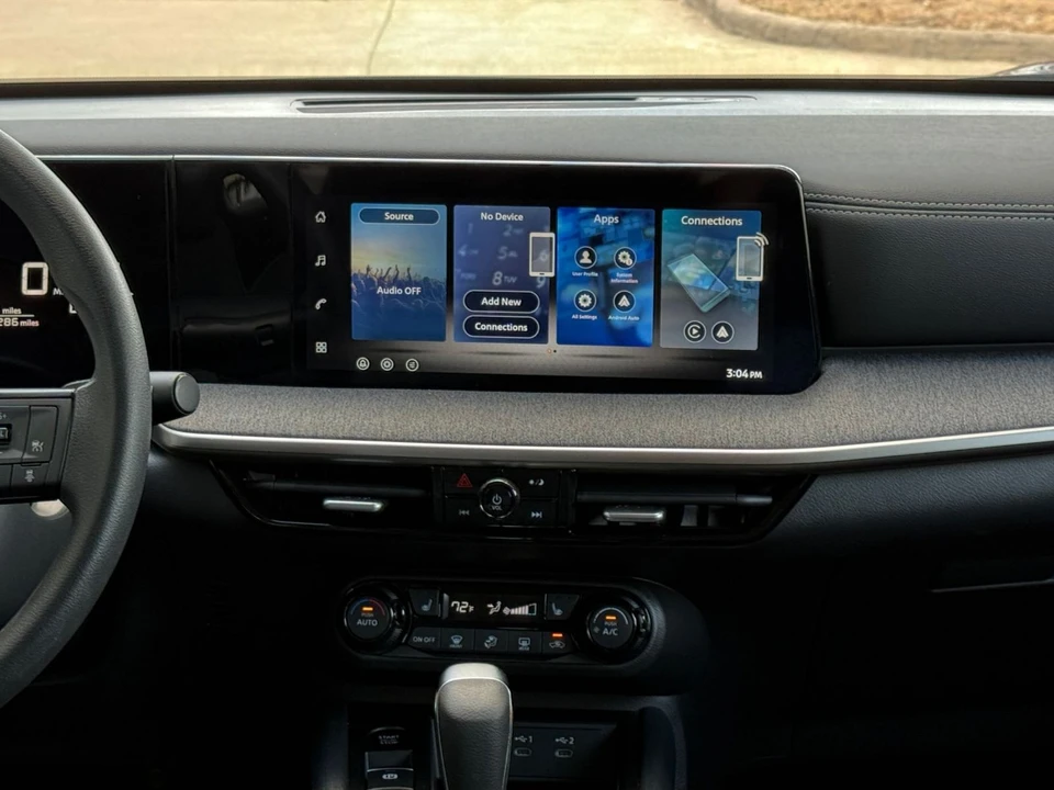 2026 Nissan Kicks - Image 18 of 31