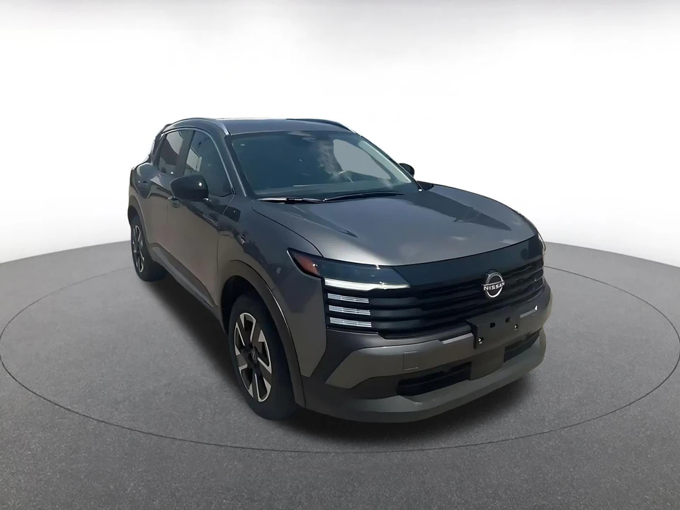 2026 Nissan Kicks - Image 3 of 31